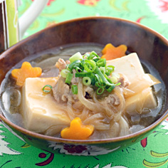 新玉ねぎのあんかけ肉豆腐