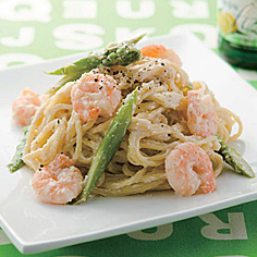えびとアスパラの豆腐ソースパスタ
