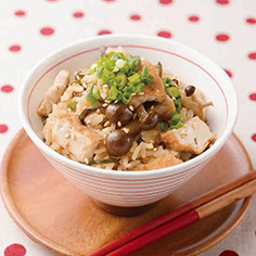 しめじと厚揚げの炊き込みご飯